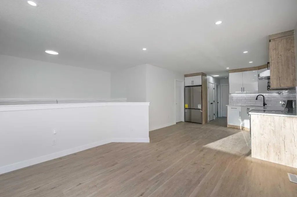 4249 Catalina Boulevard NE Calgary AB T1Y6Y5