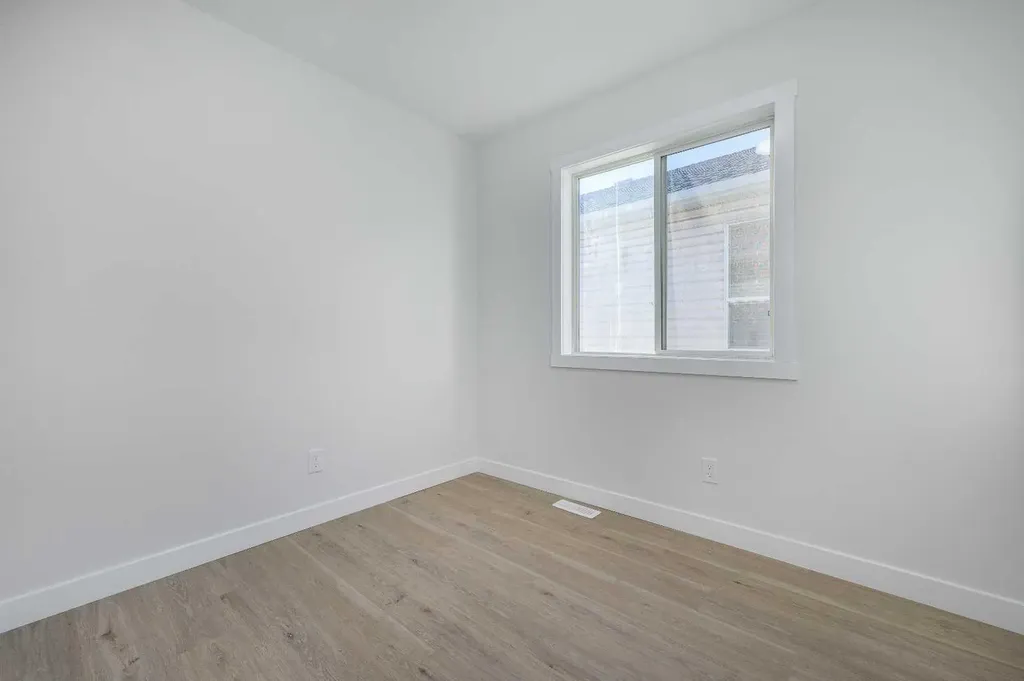 4249 Catalina Boulevard NE Calgary AB T1Y6Y5