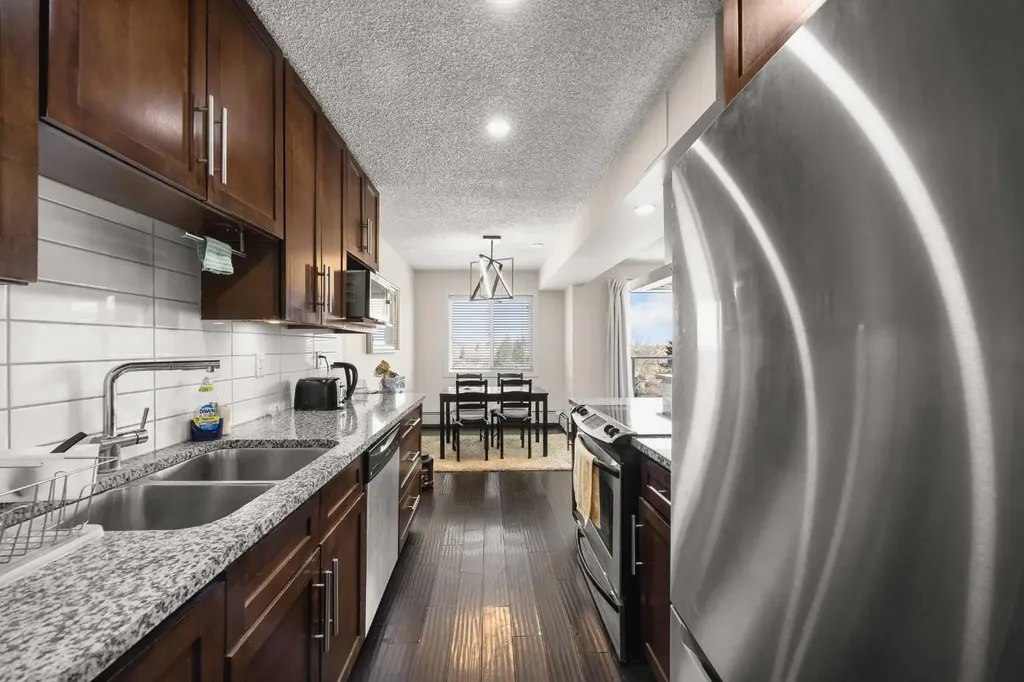 4455D Greenview Drive NE Calgary AB T2E 6M1