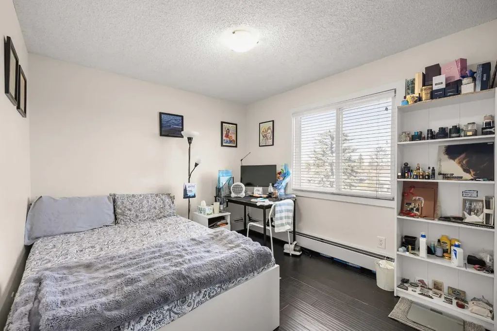 4455D Greenview Drive NE Calgary AB T2E 6M1