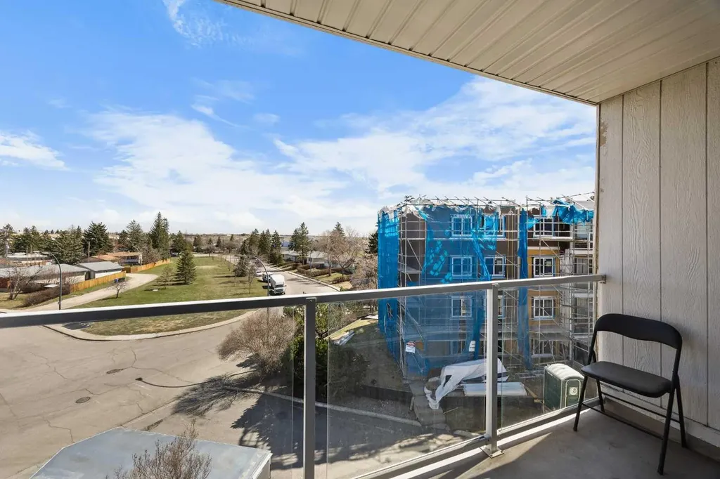 4455D Greenview Drive NE Calgary AB T2E 6M1