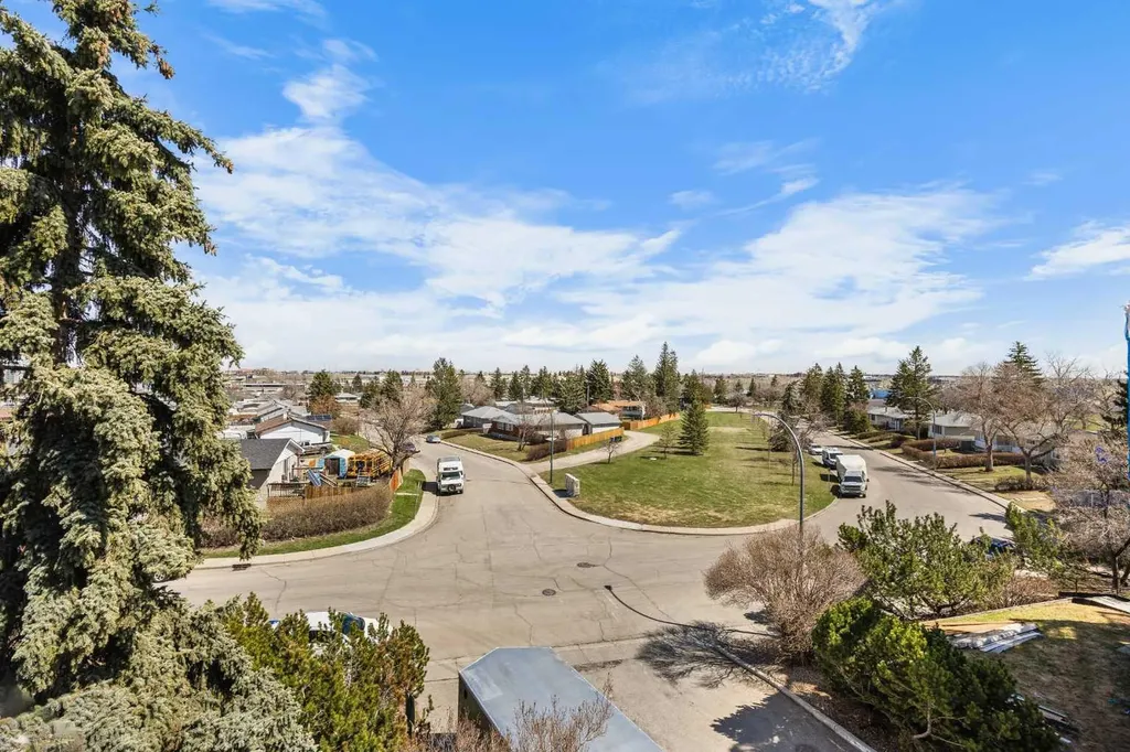 4455D Greenview Drive NE Calgary AB T2E 6M1