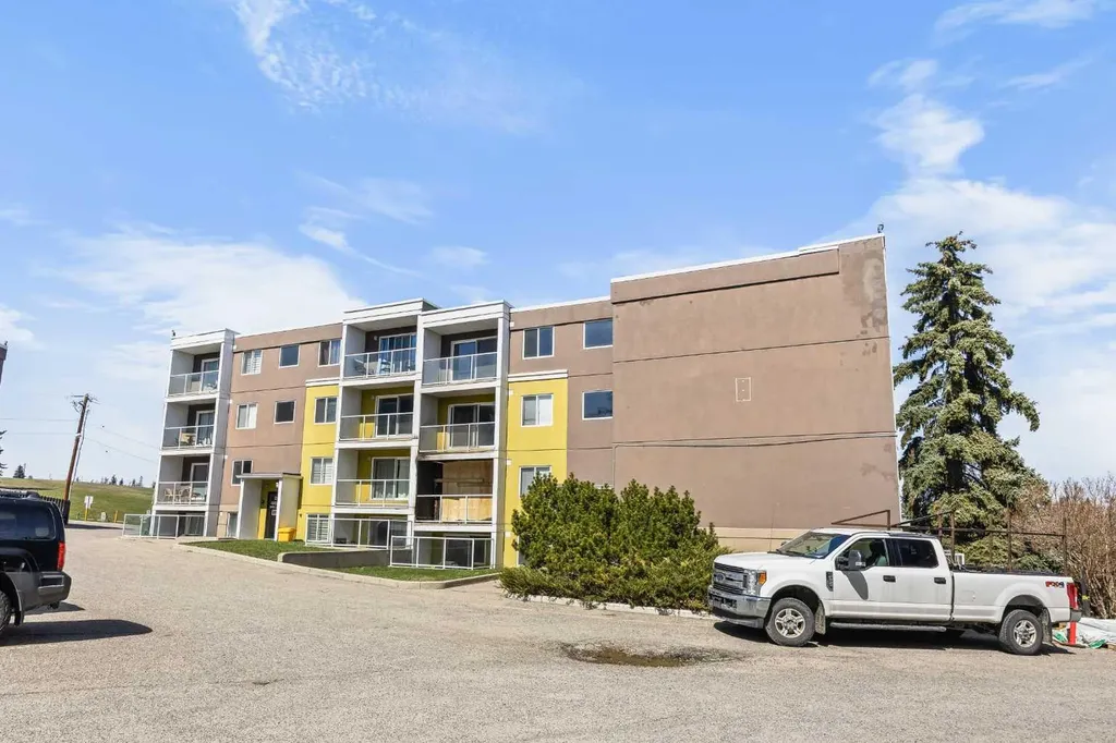 4455D Greenview Drive NE Calgary AB T2E 6M1