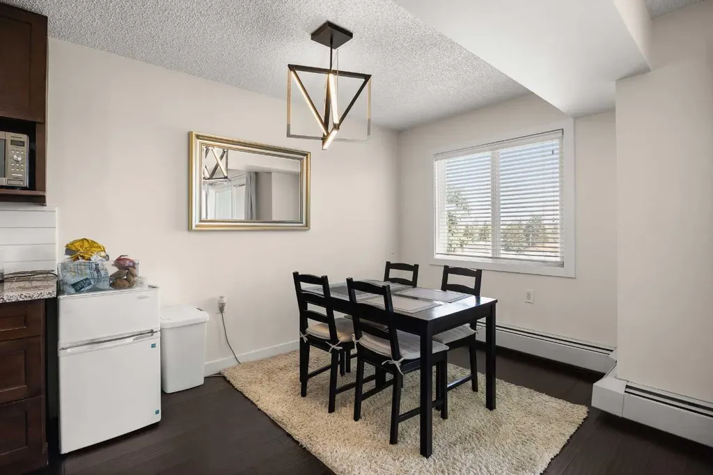 4455D Greenview Drive NE Calgary AB T2E 6M1