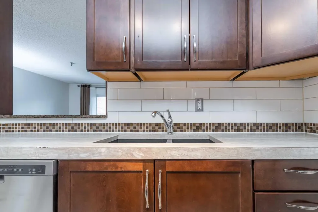 1735 11 Avenue SW Calgary AB T3C3S9