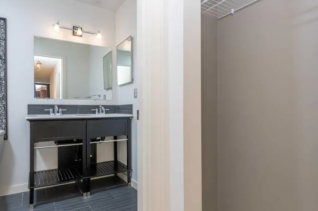 1735 11 Avenue SW Calgary AB T3C3S9