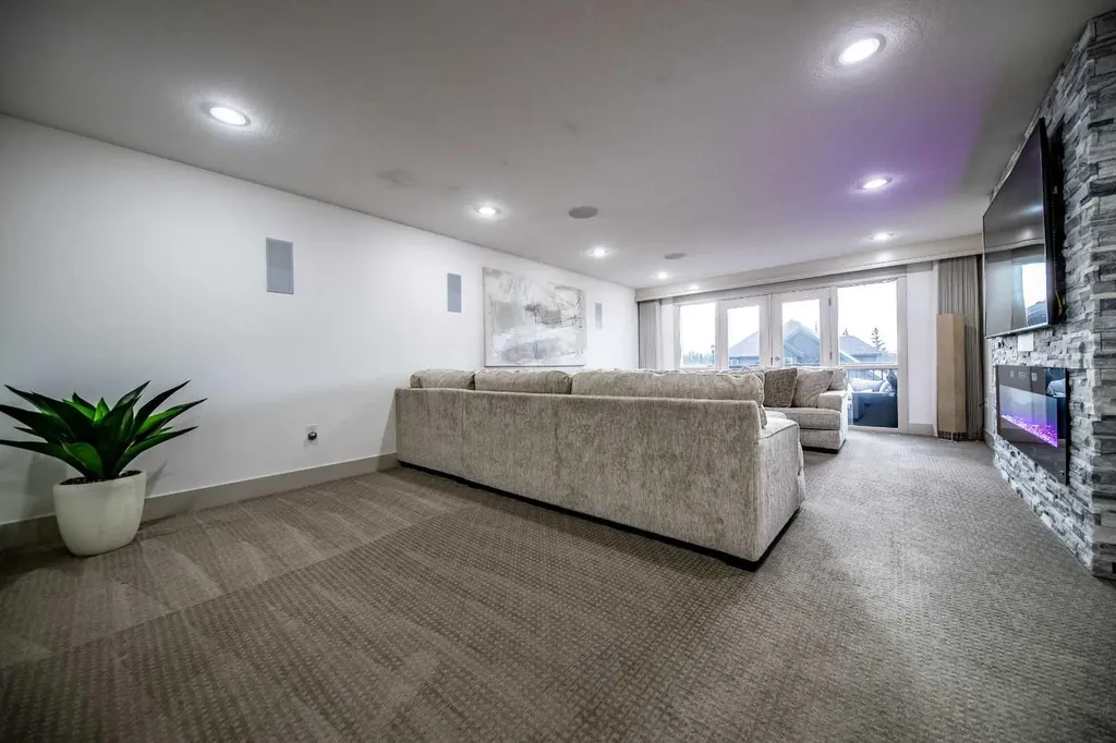 8830 60 Avenue Grande Prairie AB T8W0J9