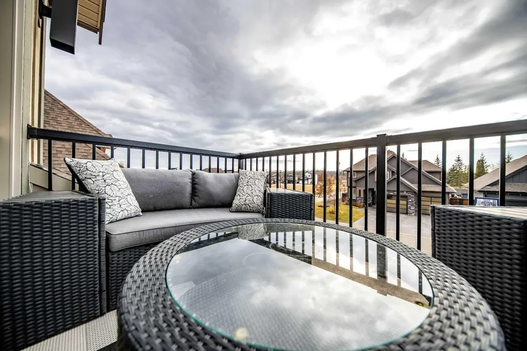 8830 60 Avenue Grande Prairie AB T8W0J9