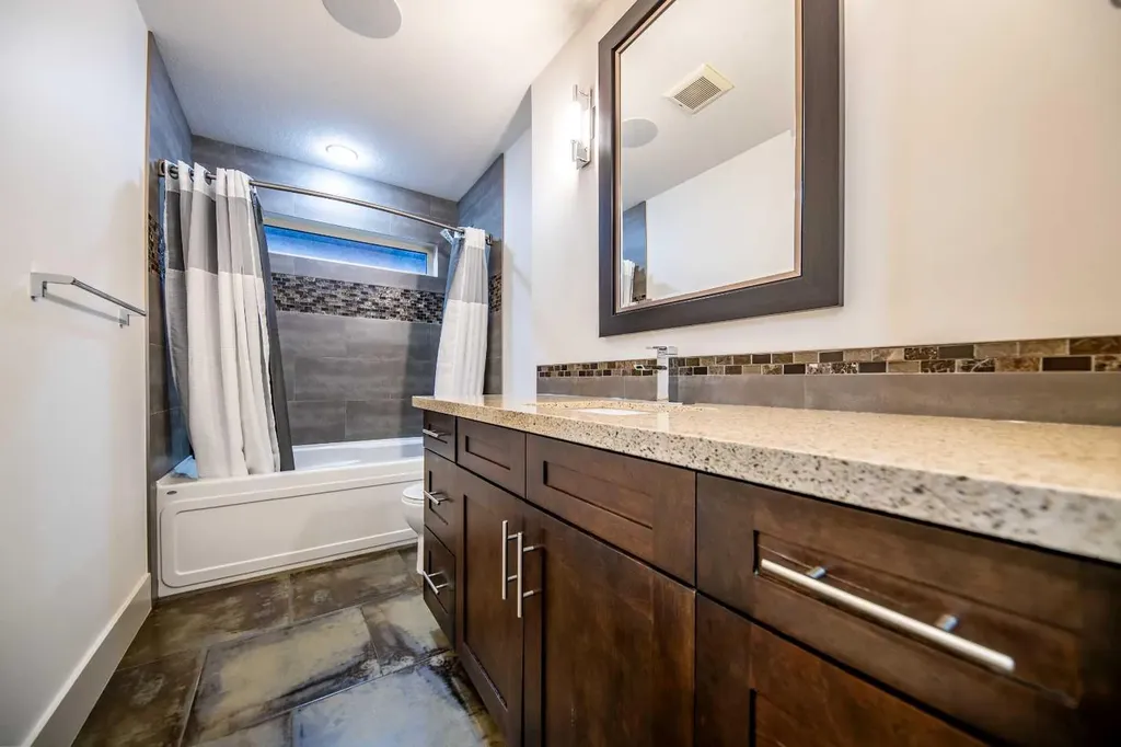 8830 60 Avenue Grande Prairie AB T8W0J9