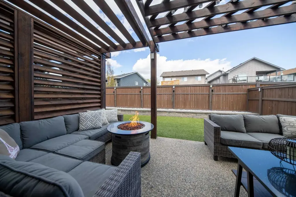 8830 60 Avenue Grande Prairie AB T8W0J9
