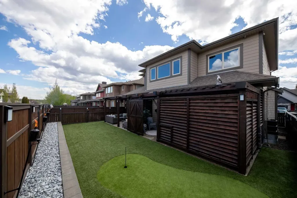 8830 60 Avenue Grande Prairie AB T8W0J9