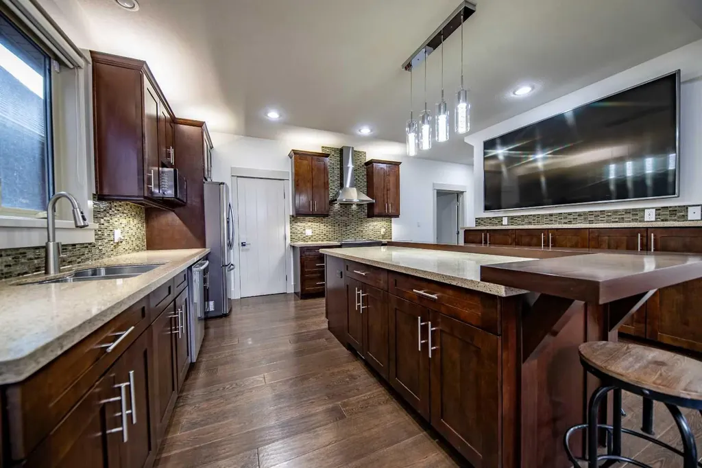 8830 60 Avenue Grande Prairie AB T8W0J9