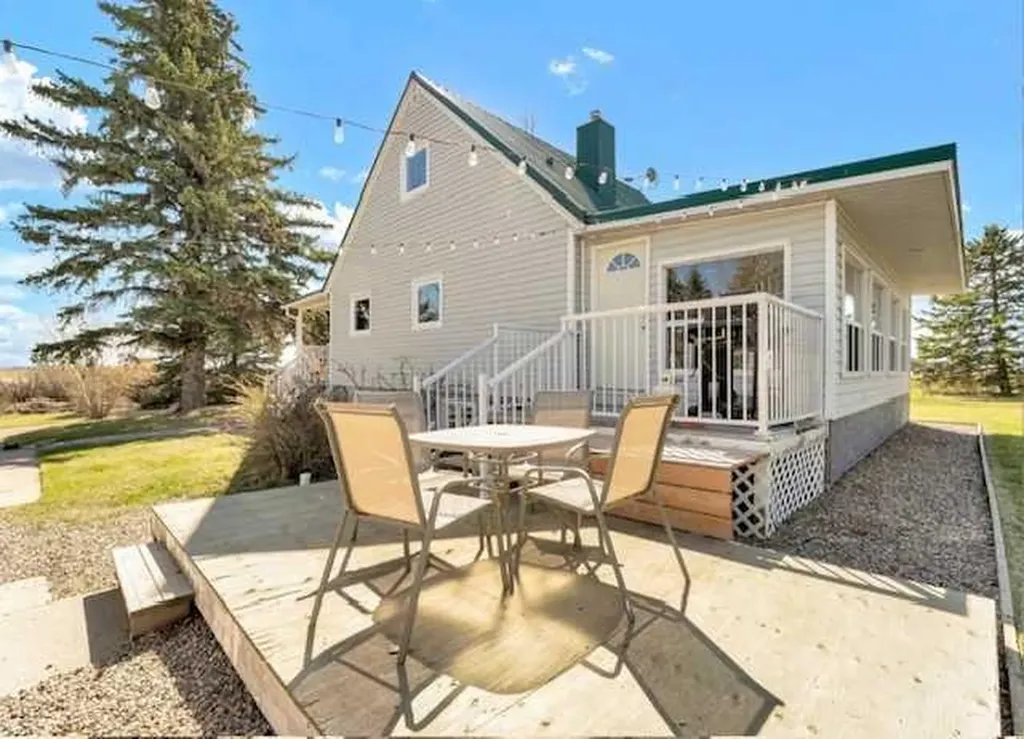 7202 Township Road 114 Rural Cypress County AB T0K 1Z0