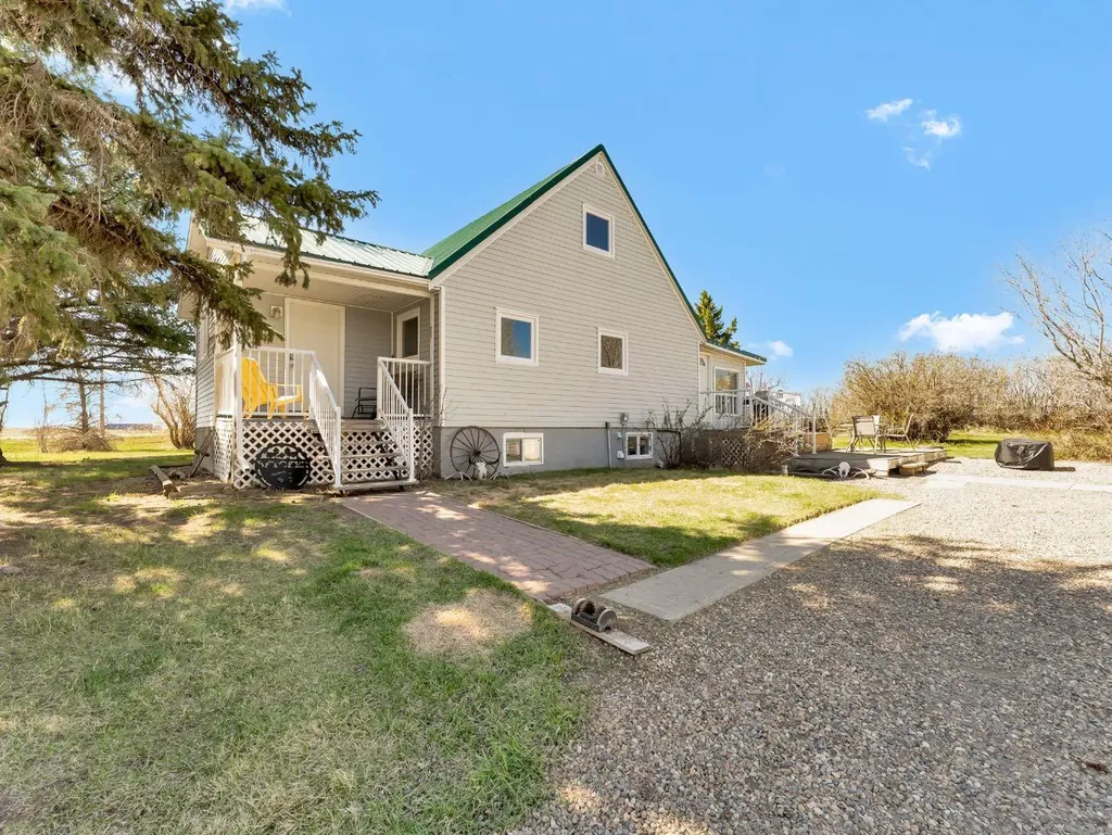 7202 Township Road 114 Rural Cypress County AB T0K 1Z0