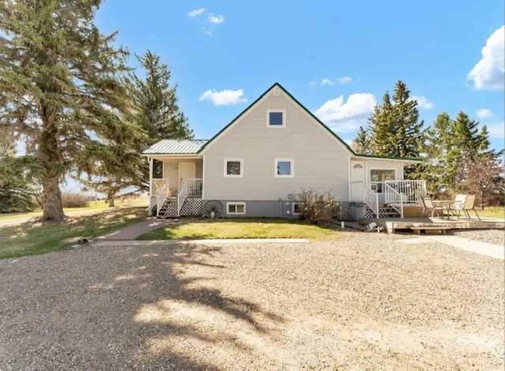 7202 Township Road 114 Rural Cypress County AB T0K 1Z0
