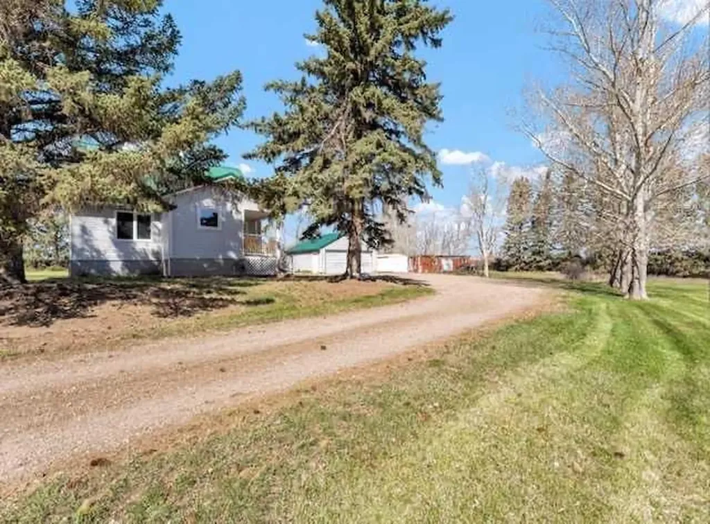 7202 Township Road 114 Rural Cypress County AB T0K 1Z0