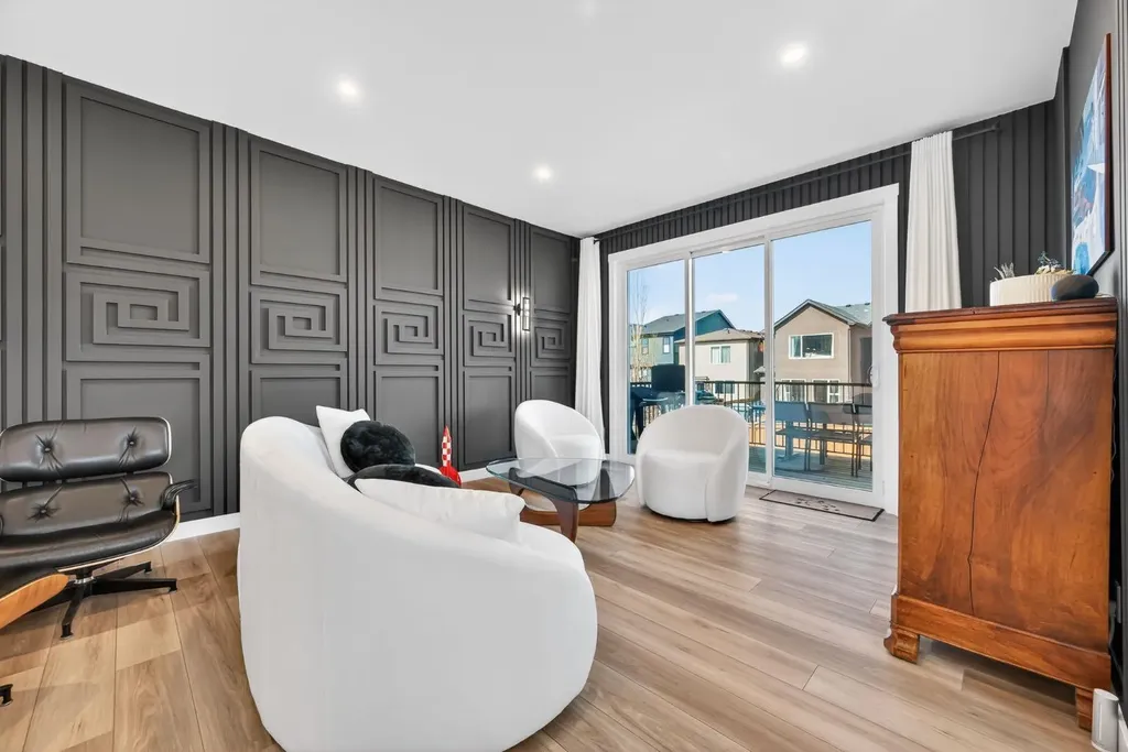 11 Cranbrook Gardens SE Calgary AB T3M 2X5