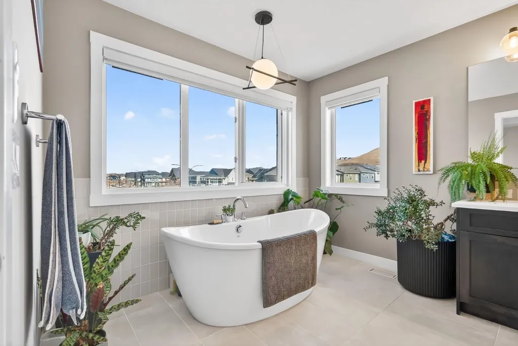 11 Cranbrook Gardens SE Calgary AB T3M 2X5