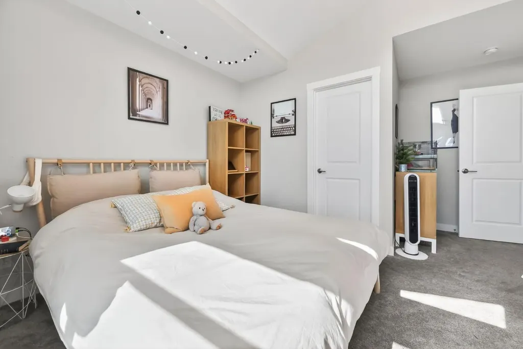 11 Cranbrook Gardens SE Calgary AB T3M 2X5