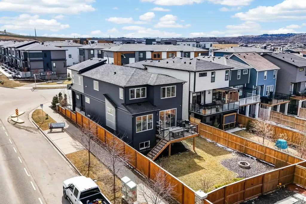 11 Cranbrook Gardens SE Calgary AB T3M 2X5
