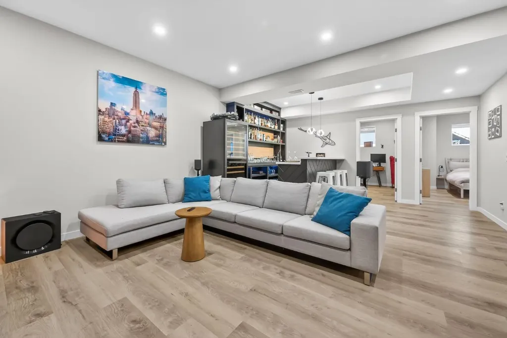 11 Cranbrook Gardens SE Calgary AB T3M 2X5