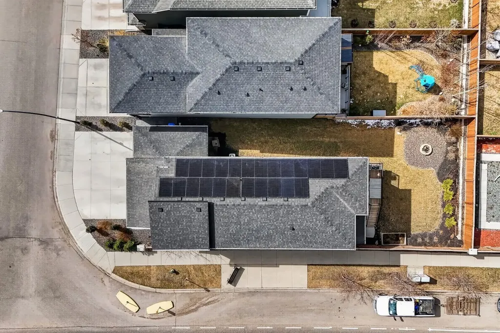 11 Cranbrook Gardens SE Calgary AB T3M 2X5