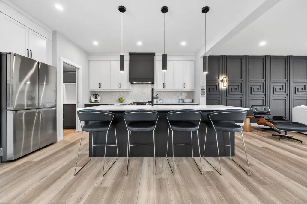 11 Cranbrook Gardens SE Calgary AB T3M 2X5
