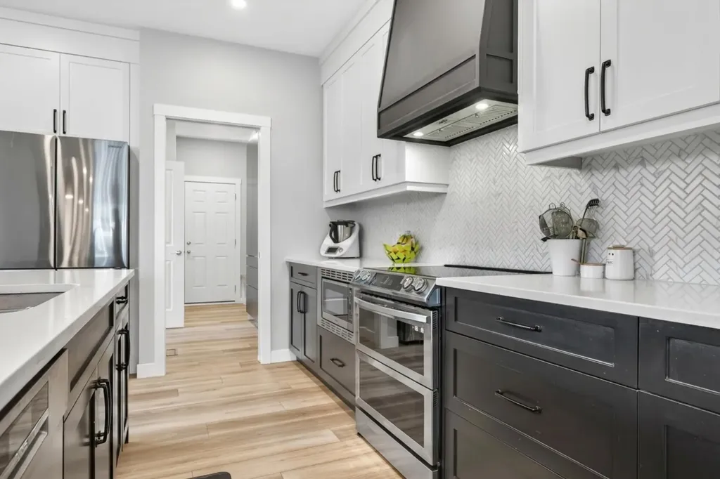 11 Cranbrook Gardens SE Calgary AB T3M 2X5