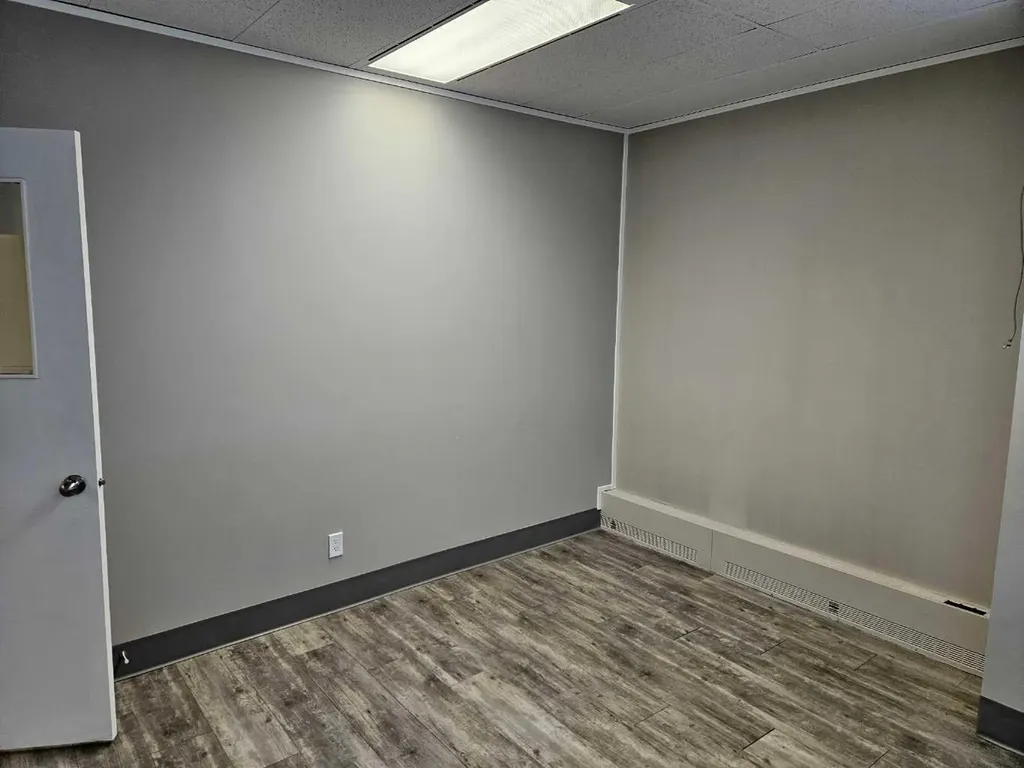 9804 100 Avenue Grande Prairie AB T8V 0T8