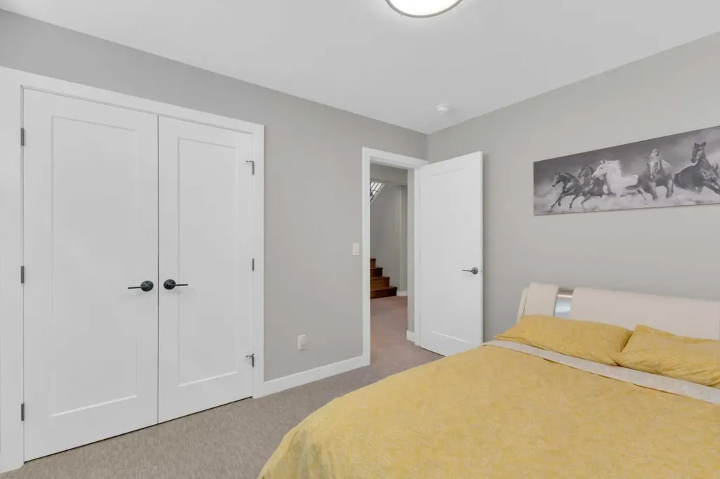 31 Vanson Close Sylvan Lake AB T4S0M3