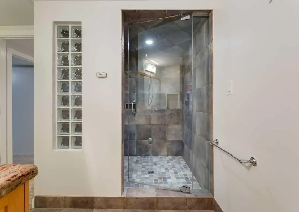 367 Acadia Drive SE Calgary AB T2J 0A6