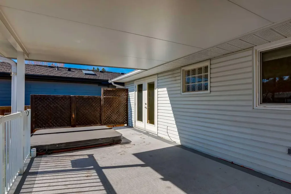 367 Acadia Drive SE Calgary AB T2J 0A6