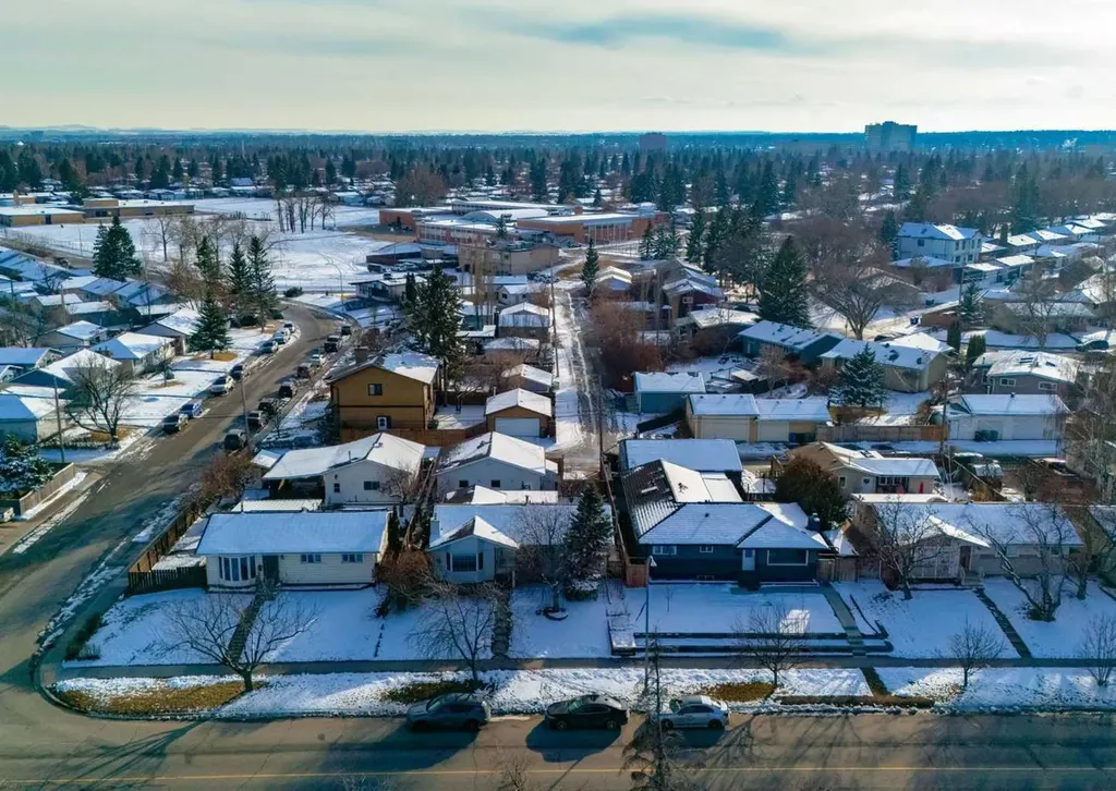 367 Acadia Drive SE Calgary AB T2J 0A6