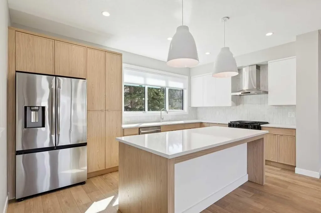 413 Shawnee Terrace SW Calgary AB T2Y 0X5