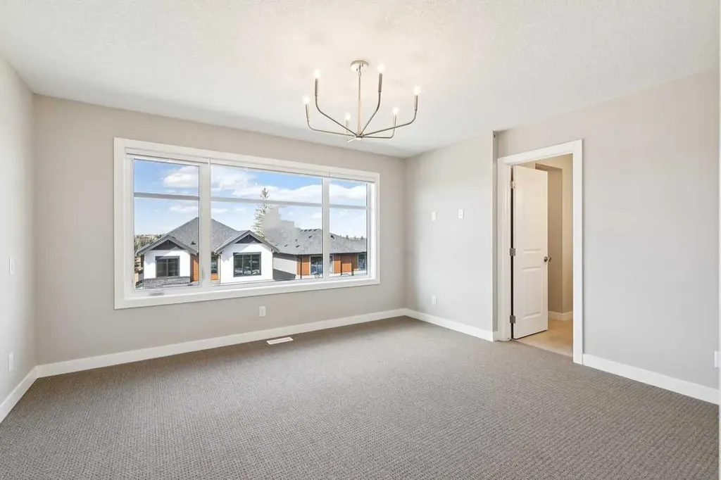 413 Shawnee Terrace SW Calgary AB T2Y 0X5