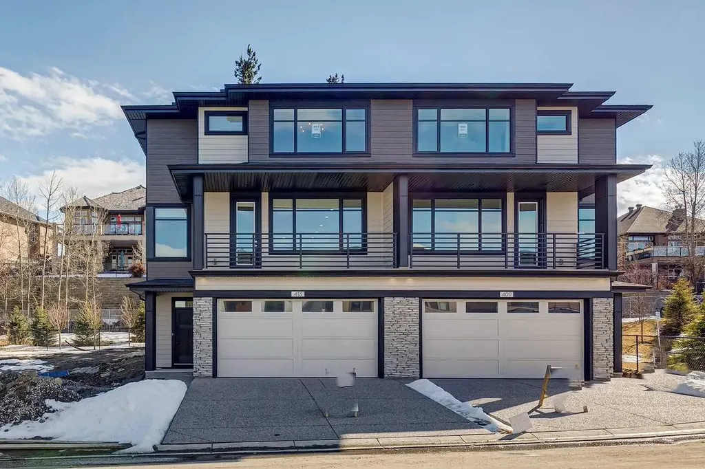 413 Shawnee Terrace SW Calgary AB T2Y 0X5