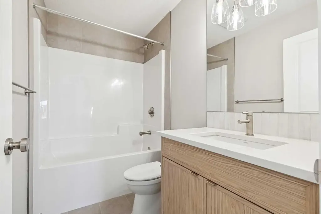413 Shawnee Terrace SW Calgary AB T2Y 0X5