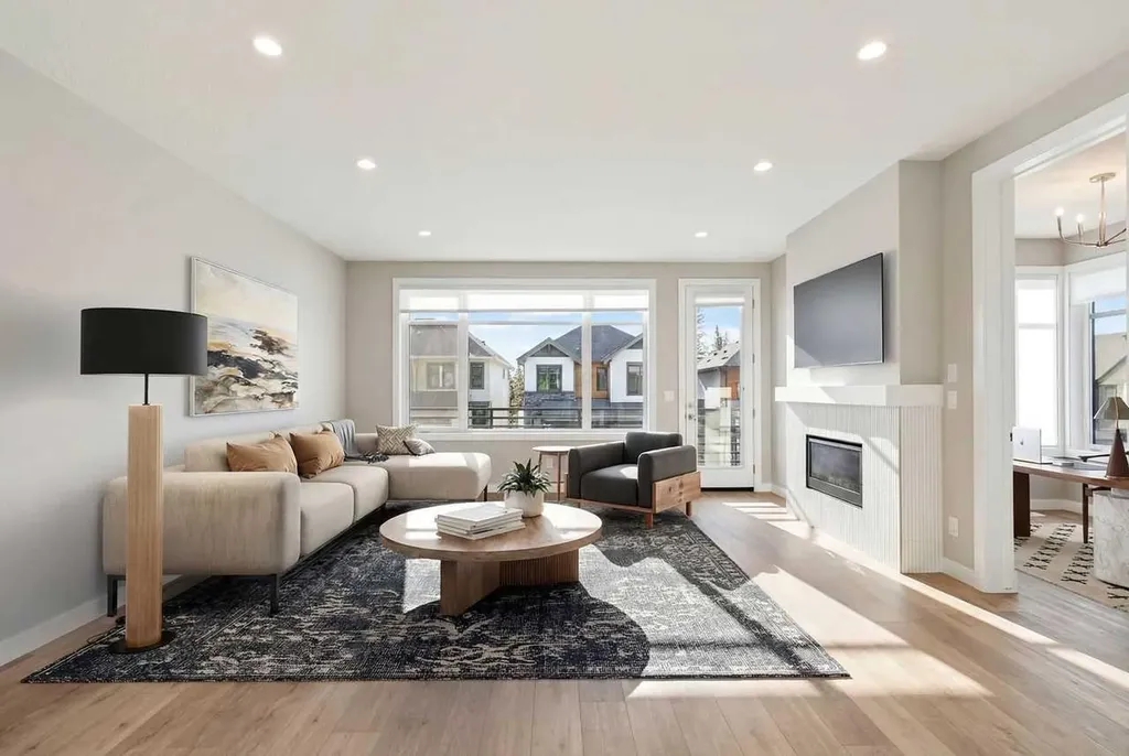 413 Shawnee Terrace SW Calgary AB T2Y 0X5