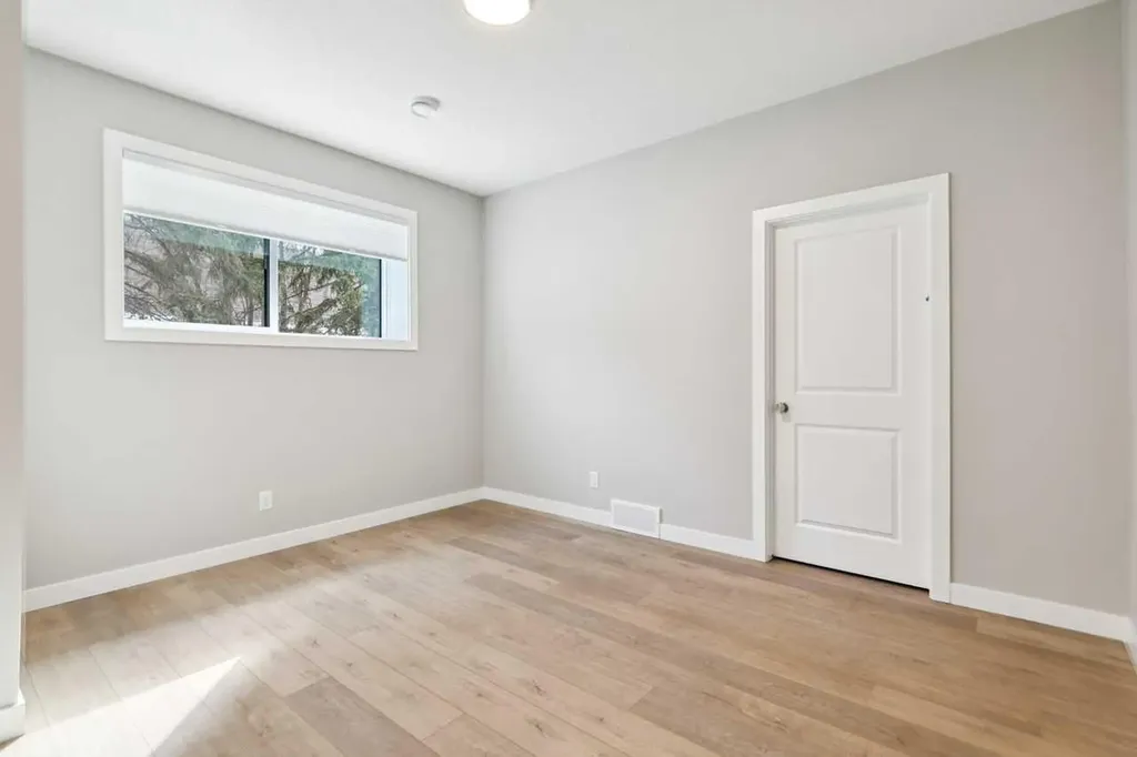 413 Shawnee Terrace SW Calgary AB T2Y 0X5