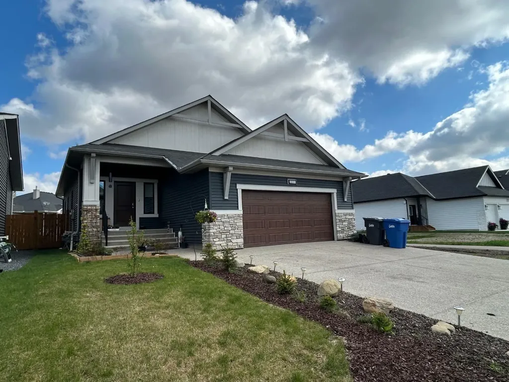 800 Mandalay Link Carstairs AB T0M 0N0