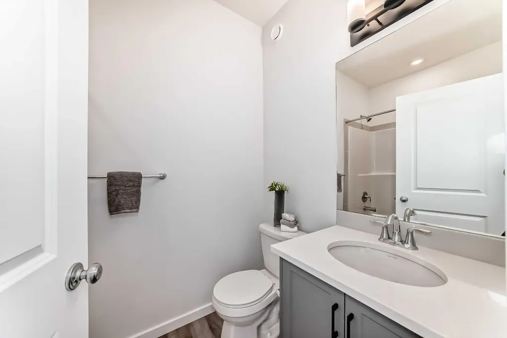 40 Osprey Hill Place SW Calgary AB T3B 6R9