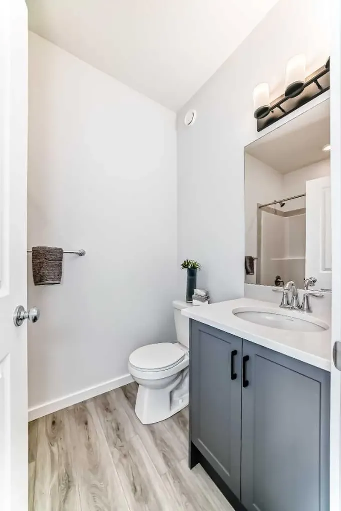 40 Osprey Hill Place SW Calgary AB T3B 6R9