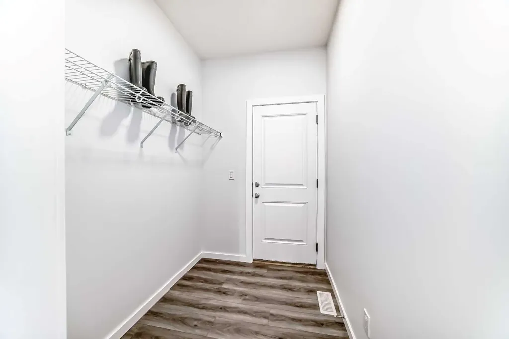 40 Osprey Hill Place SW Calgary AB T3B 6R9