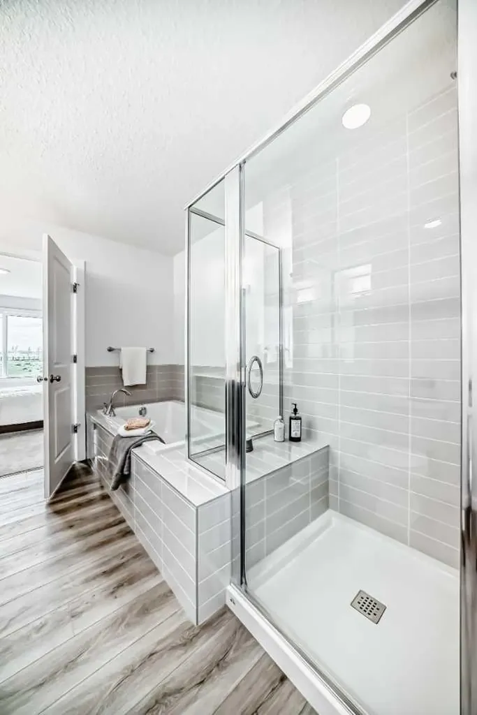 40 Osprey Hill Place SW Calgary AB T3B 6R9