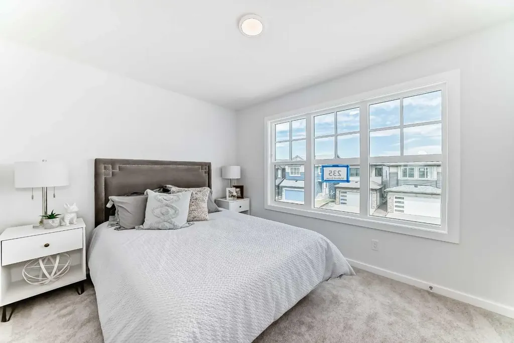 40 Osprey Hill Place SW Calgary AB T3B 6R9