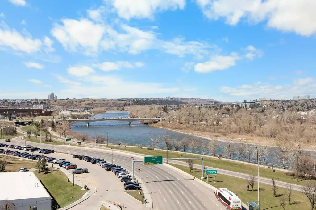1121 6 Avenue SW Calgary AB T2P 5J4