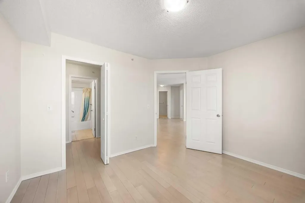 1121 6 Avenue SW Calgary AB T2P 5J4