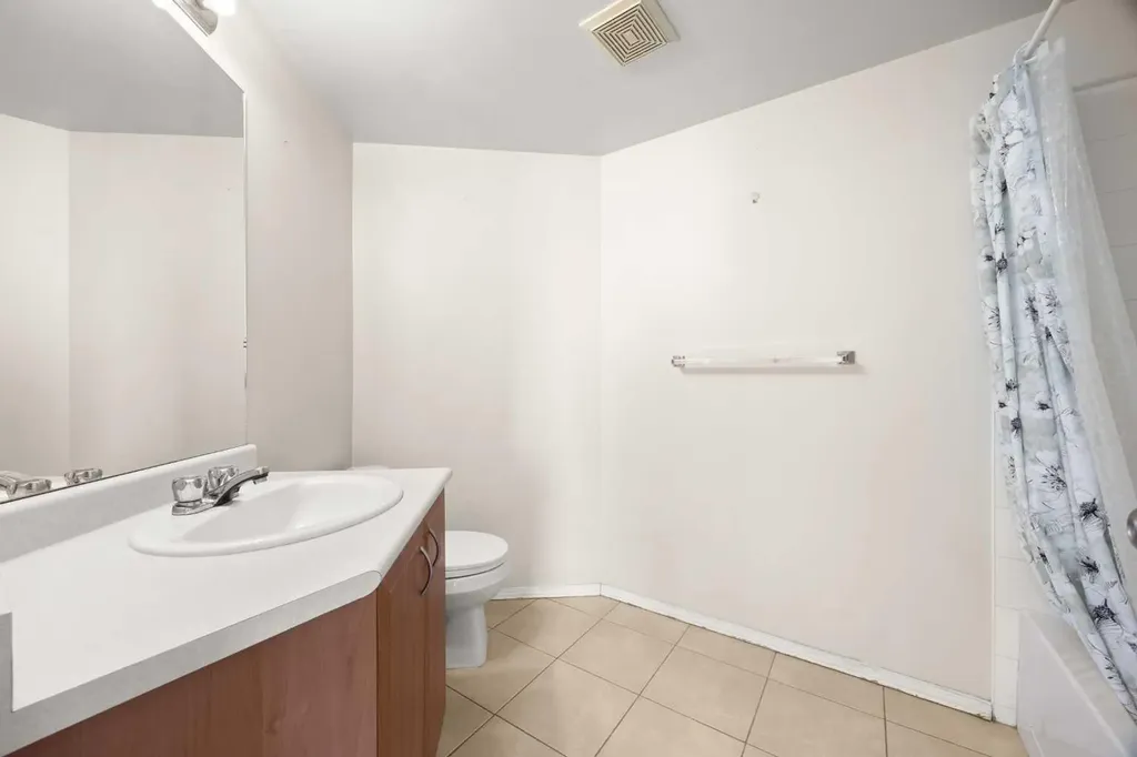 1121 6 Avenue SW Calgary AB T2P 5J4