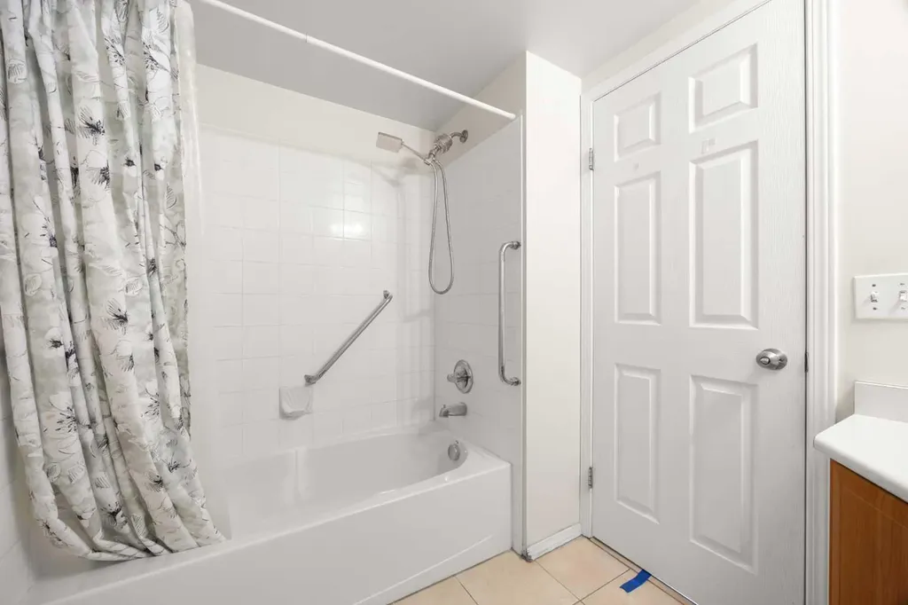 1121 6 Avenue SW Calgary AB T2P 5J4
