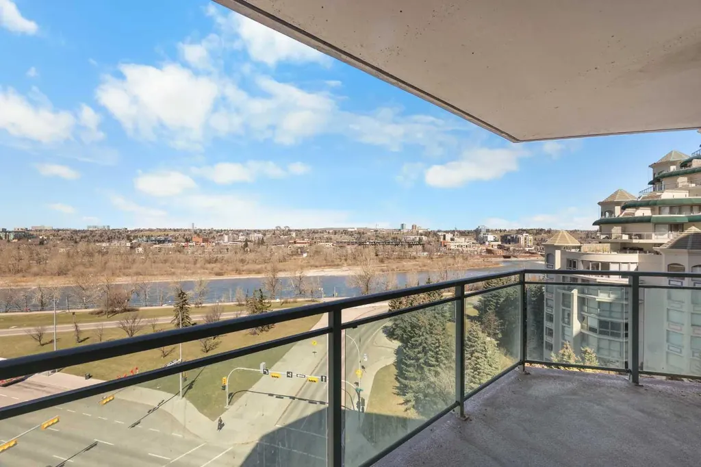 1121 6 Avenue SW Calgary AB T2P 5J4